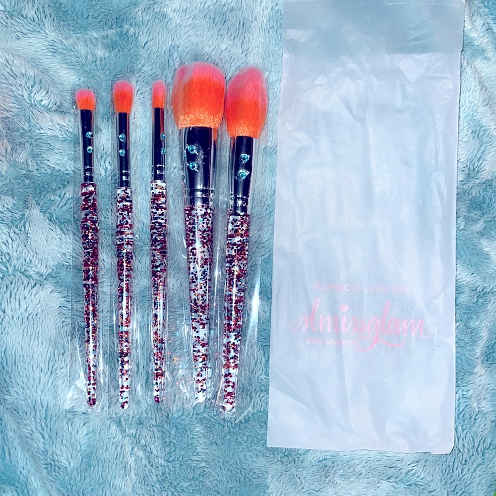 COPY - New SLMissglam rainbow luxe 5 piece brush set